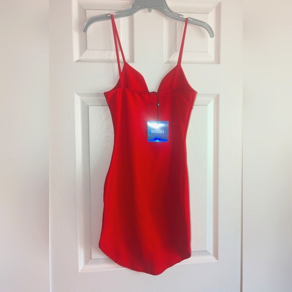 Missguided Strappy Mini Dress - Picture 2 of 2